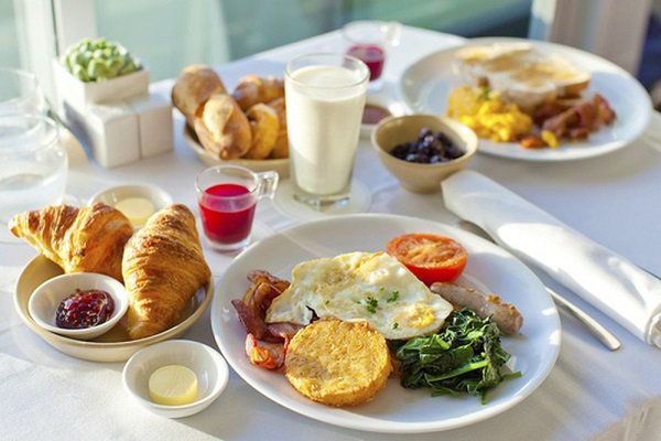 Lợi ích của bữa sáng: Bổ sung năng lượng, kiểm soát cân nặng